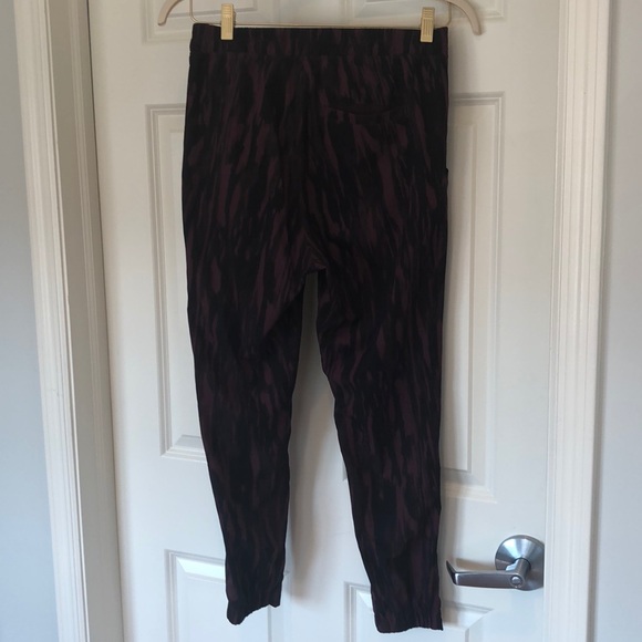 Lululemon Track Pants - sz 6 - Picture 5 of 7